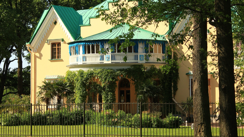 Дворец «Коттедж»