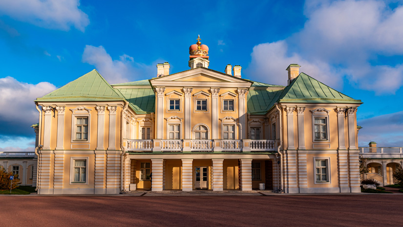 Большой Меншиковский дворец